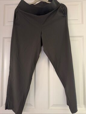 Kirkland Signature Women's Olive Colored Tech Pants